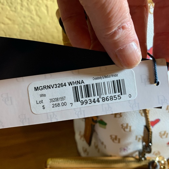 Dooney & Bourke - Picture 5 of 16